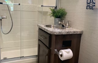 T2019 CONVENIENT & EASY TO DRIVE RV!!!!!!