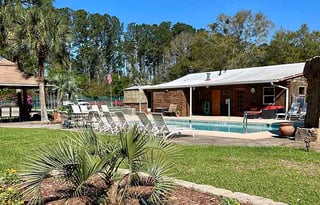 Very nice 2017 Palomino SolAire, sleeps 4 adults +