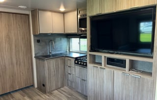 2021 Minnie Winnie with Full Size Bunks!