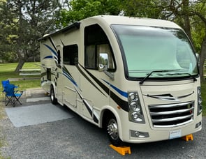 Thor Motor Coach Vegas 27.7