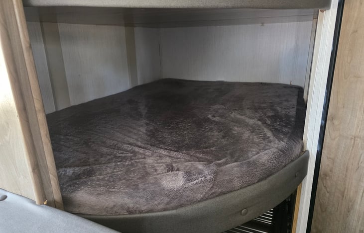 Bottom Bunk
Sleeps 1-2 Persons