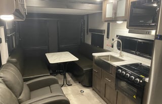 2021 Coleman Lantern Series 250TQ (Toy Hauler)