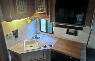 1998 Coachmen RV Leprechaun 190CB Ford 350