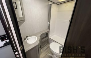 Modern Family & Pet Friendly North Trail Ultralite