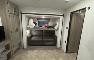 Palomino Puma Destination 39-PBQ