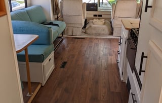Lady Sol, Spacious Remodeled Winnebago