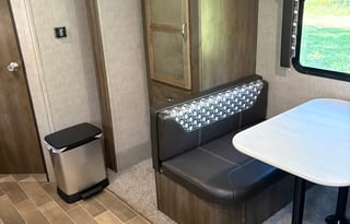 2019 Dutchmen RV Coleman Light 2405BH