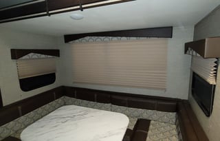 2017 Dutchmen RV Kodiak Ultra Lite 246BHSL