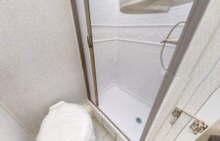 WELCOME TO RV LIVING RENTAL