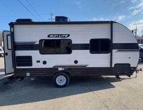Sunset Park RV Sun-Lite 18RD