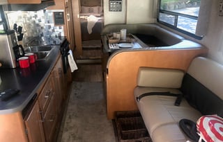 Super Clean 2019 Winnebago Minnie Winnie 31K