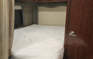 2018 Fleetwood RV Surge 25G