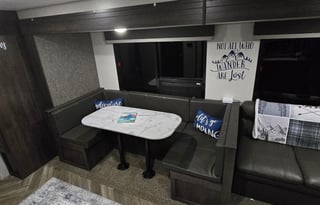 Wanderlust Camper Rental - 2021 KZ Sportsmen