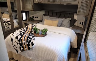 2021 Grand Design Momentum M-Class 351M