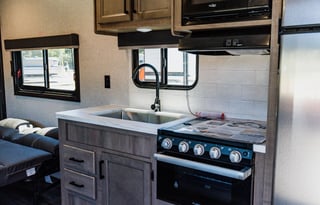 2023 Starcraft Autumn Ridge 263TH