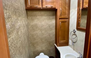 2012 Thor Motor Coach ACE 30 1