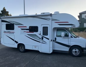 Thor Motor Coach Freedom Elite 22HE