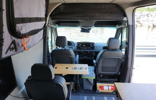 ROVENN - Mercedes Winnebago Adventure Wagon++ 70SE