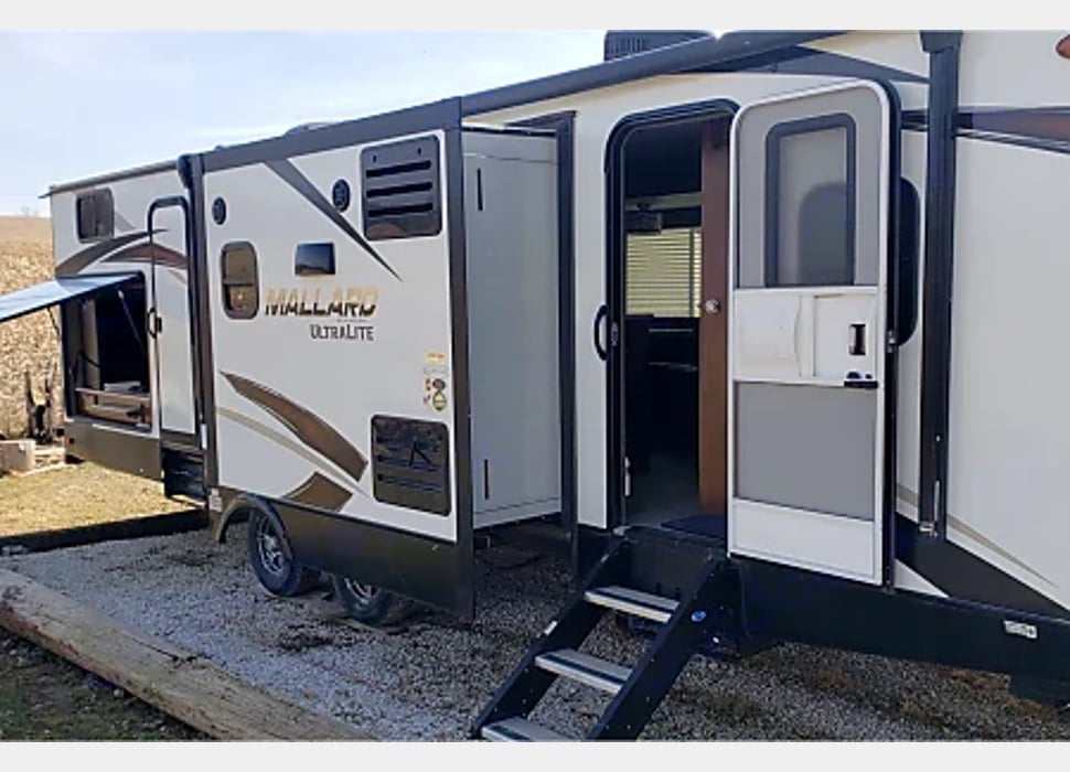 Travel Trailer rentals in Syracuse