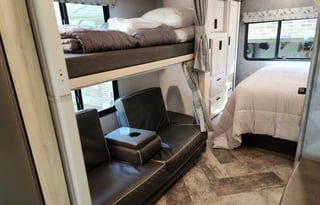 Sunseeker Bunk house. WE ALLOW PERSONAL INSURANCE!