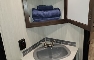 Very Nice And Clean 2020 Forest River Cherokee