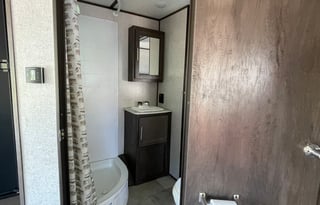 2021 Coleman 30ft Toy Hauler 5475 lbs dry weight