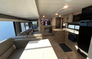 Forrest River Salem Sleeps 10 FULLY STOCKED!!