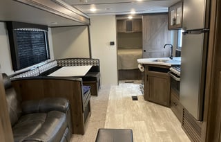 (Unit 35) Avenger with bunkbeds & outside kitchen