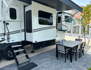 Jayco North Point 382FLRB