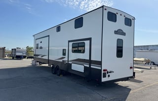 2023 Cross Roads RV Hampton HP370FDL
