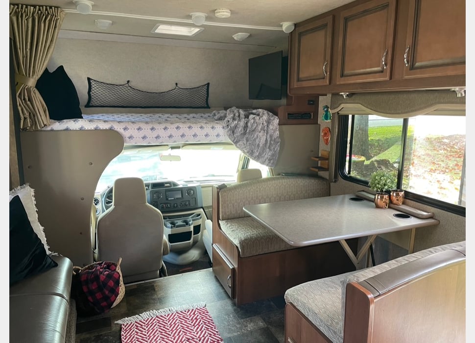 Class C Motor Home rentals in Loris