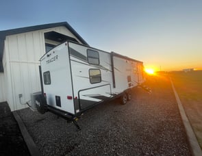 Prime Time RV Tracer 31BHD