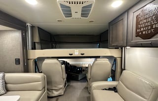 2022 Thor Palazzo 33.6 Diesel Class A