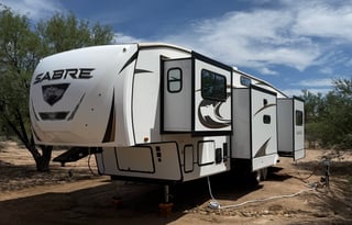 Luxury Condo on Wheels | 1½ Baths & Front Living