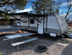 Dutchmen RV Coleman Lantern LT Series 17B