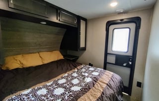 Family Friendly 10 Person with Outdoor Items