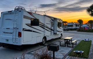 2011 Thor Motor Coach - Hurricane 32D