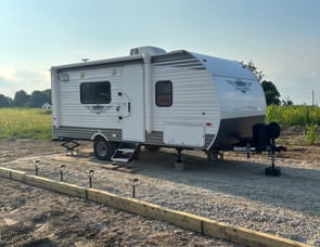Shasta RVs Shasta 18FQ