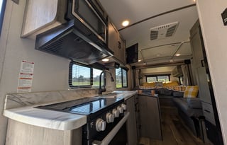 Outback Ultra Lite | Awesome toy hauler w/ bunks