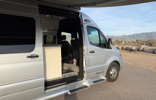 Luxury 2022 Pleasure-Way Plateau FL