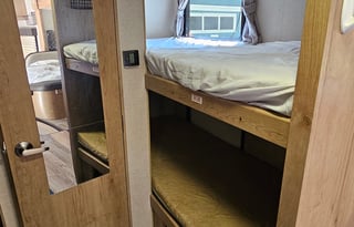 2019 21ft Winnebago with Bunks!