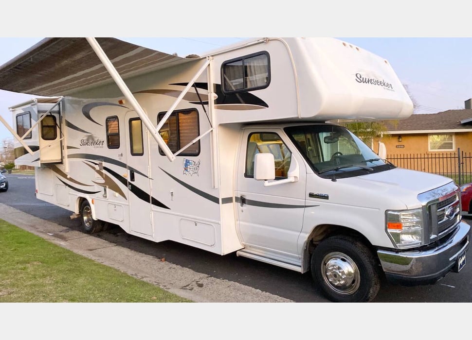 Class C Motor Home rentals in Delta Junction
