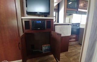 2017  Forest River Sunseeker 3170