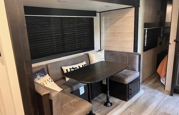 Dinet, Sleeps 1 or two smaller people, Folds down into bed