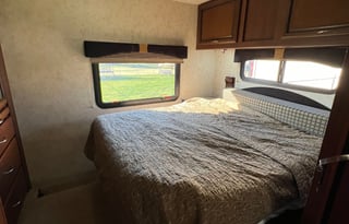 Adventure-Ready Bunkhouse RV – Sleeps 8