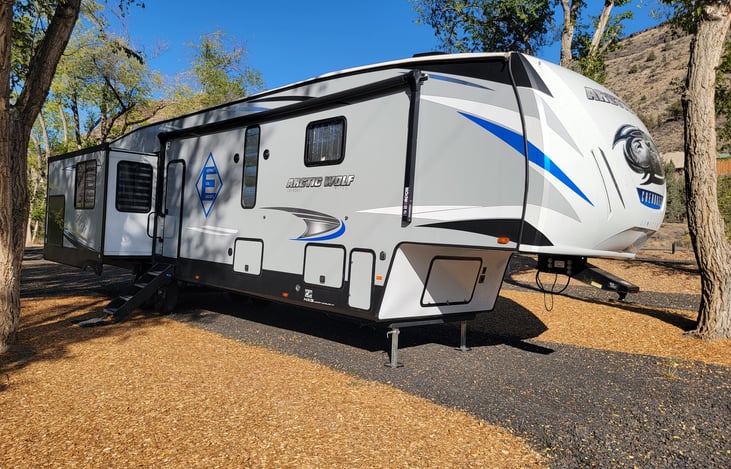 Front passthrough locker storage