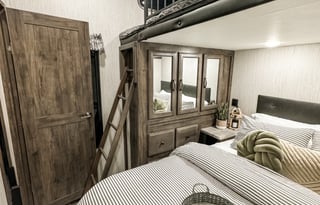 NEW (2) Bedroom 5th Wheel - Sierra 3440BH