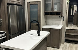 Rolling Family Retreat Bunk House with 2 full bath