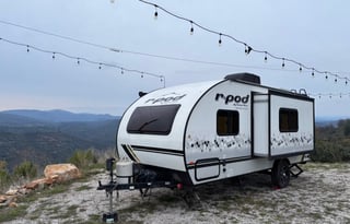 Honey Pod | Couples Solar Escape '22 Rpod