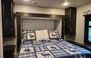 Cozy Cruiser or Lakeside Retreat